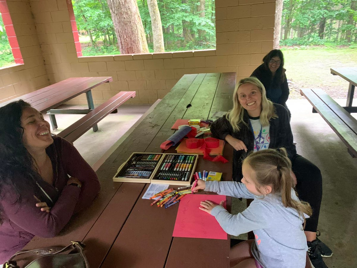 Rain 🌧 or shine ☀️ Connected Camden Central School District is always Happy to put on the Fun!! Today our team and friends read ‘F is for Flags’ and made a really cool craft!! 😊🍎😊