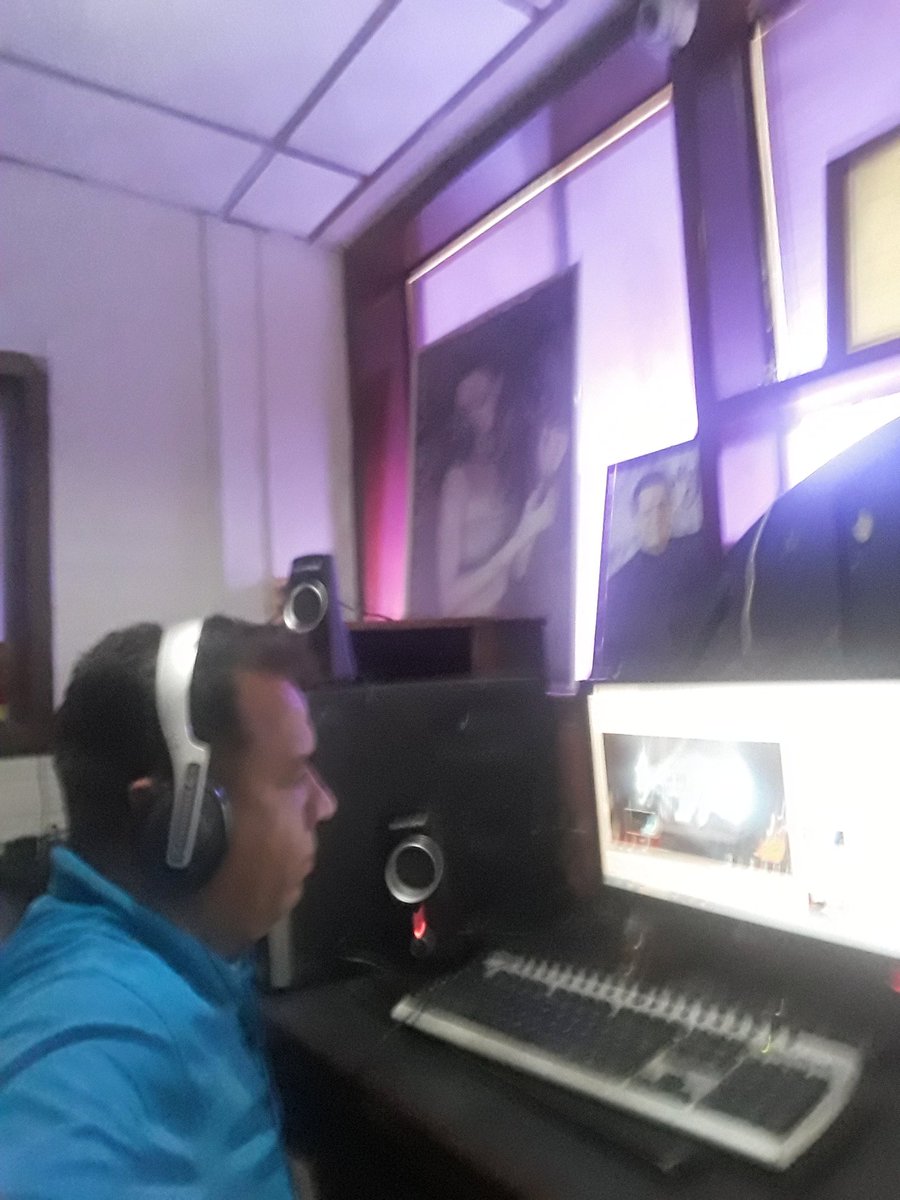 ArturoC69755641's tweet photo. #Cojedes|1131am| Los invito a sintonizar desde la una de la 1 de la tarde el programa La Elite de la Radio, iniciando con el tema del británico Robbie Williams titulado Supreme. #jul06 @Class987FM @tomaraujo28051 @INN_COJEDES @alexandermirele @musiusaboin @JUANJOSESANTAN4. https://t.co/BDxIufeTNi