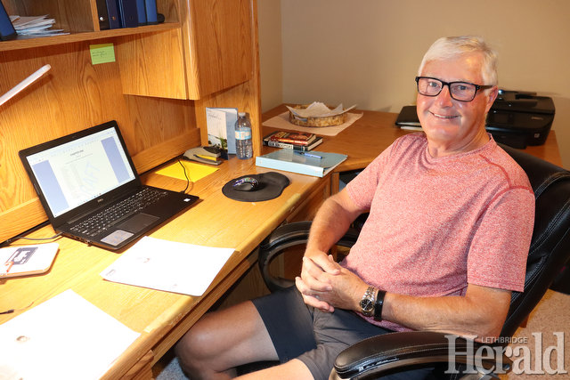 Local author recording history of Lethbridge Broncos. The Lethbridge Broncos are gone but thanks in part to a new book being written, the city’s first Western Hockey League team may never be forgotten.
#yql #Lethbridge 
lethbridgeherald.com/news/lethbridg…