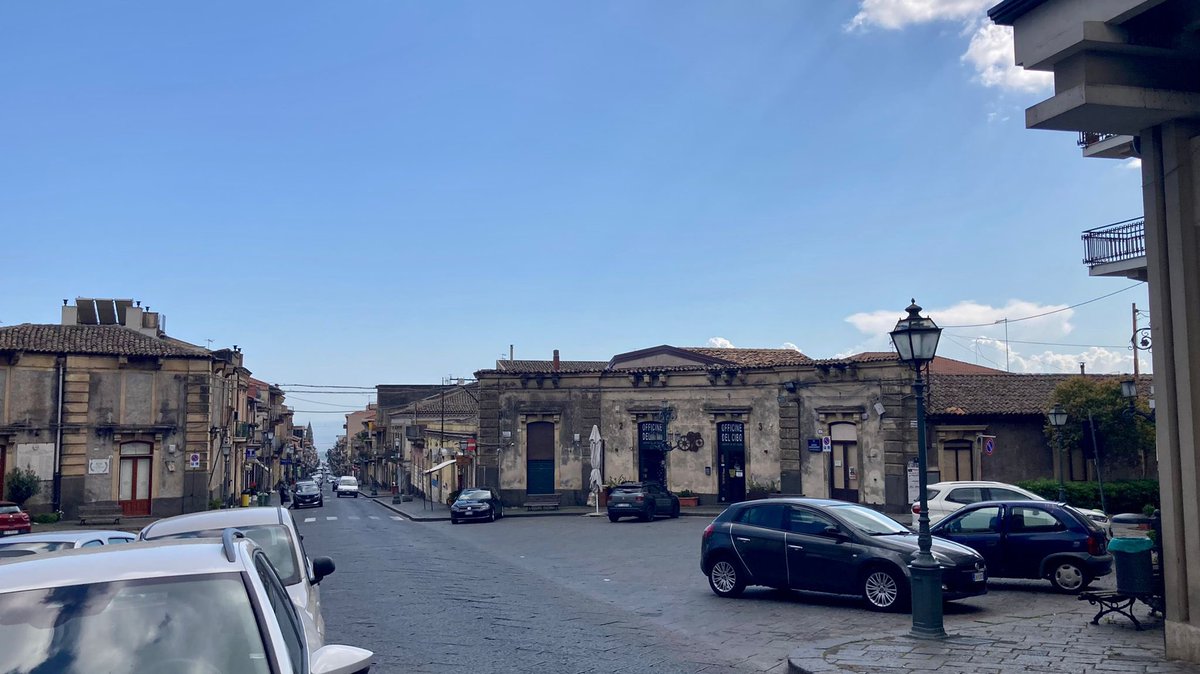 ChisariAnna's tweet photo. A Belpasso c’è “Il vento dell’Etna” @garzantilibri @ProLocoBelpasso #ilventodelletna #novitaeditoriali2022 #sagafamiliaresiciliana #Etna https://t.co/IdelkGQoE5