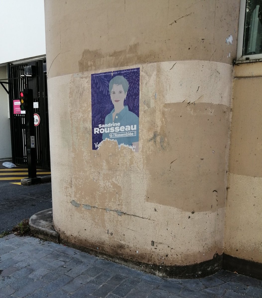 AffichesPartout's tweet photo. Ecologie vraie et réelle..??...Stop aux gâchis. Une gabegie..!!! On colle, on colle.. STOP. STOP STOP. L'#affichagesauvage est #dégradante. Et Stop aux #incivilités! Arrête de #salir ma ville! https://t.co/bpLvgNYXEp