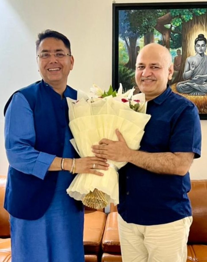 AroraAmanSunam's tweet photo. Sincerest gratitude @ArvindKejriwal Sir for posing faith in me &amp;giving me an opportunity2work under capable leadership of @BhagwantMann ji
Thank U @msisodia Sir for always guiding me&amp;reaffirming my belief 2have faith in the strength of being a loyal foot soldier of @AamAadmiParty https://t.co/JpAyJBMsaB