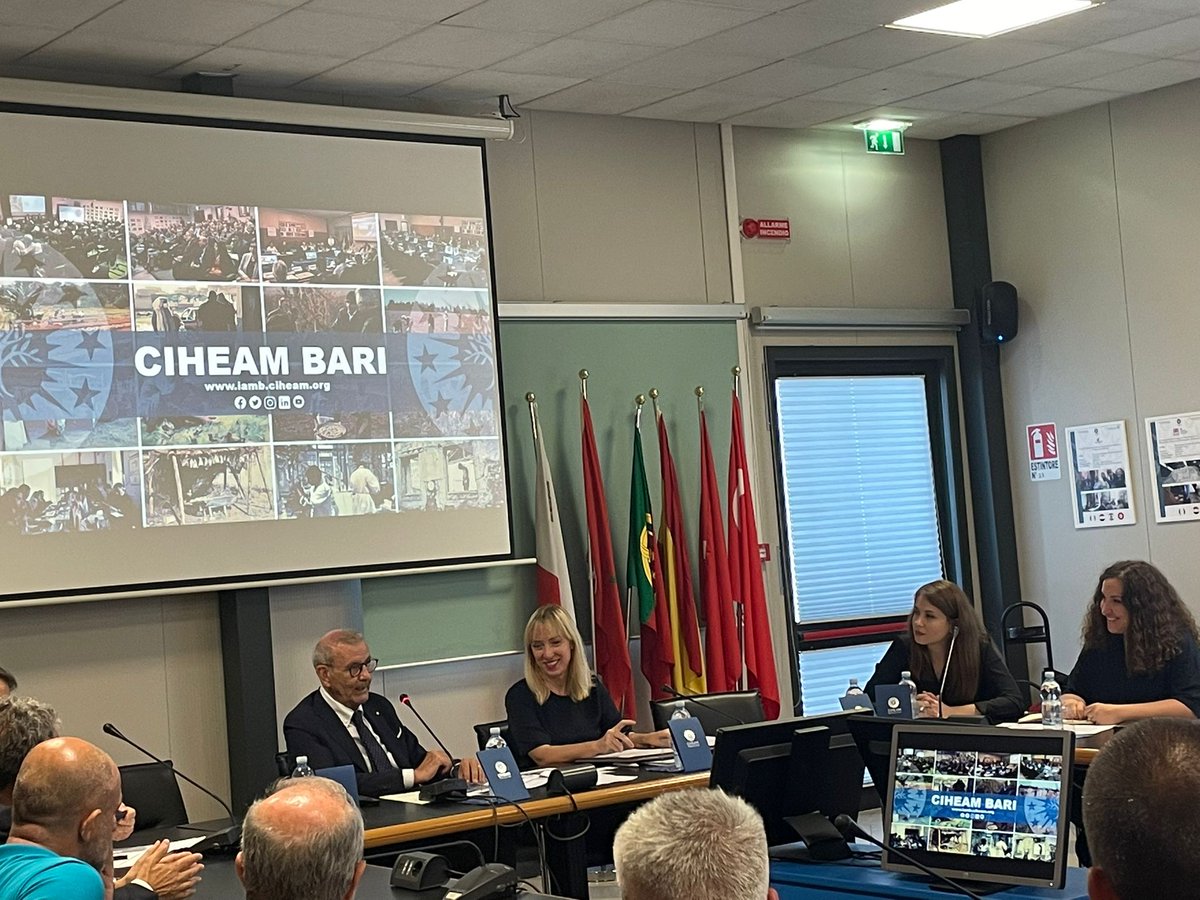 CIHEAMBari's tweet photo. #CIHEAMBari4Albania 🇦🇱
On 4-5 July, H.E. the 🇦🇱 Min of Agriculture @frida_krifca, visited CIHEAM Bari welcomed by @Maurizio_Raeli and met with the representatives of the projects and activities currently running or starting up in the country
More Info 👇https://t.co/3lWqRr6SzE https://t.co/5mwxrotdkj