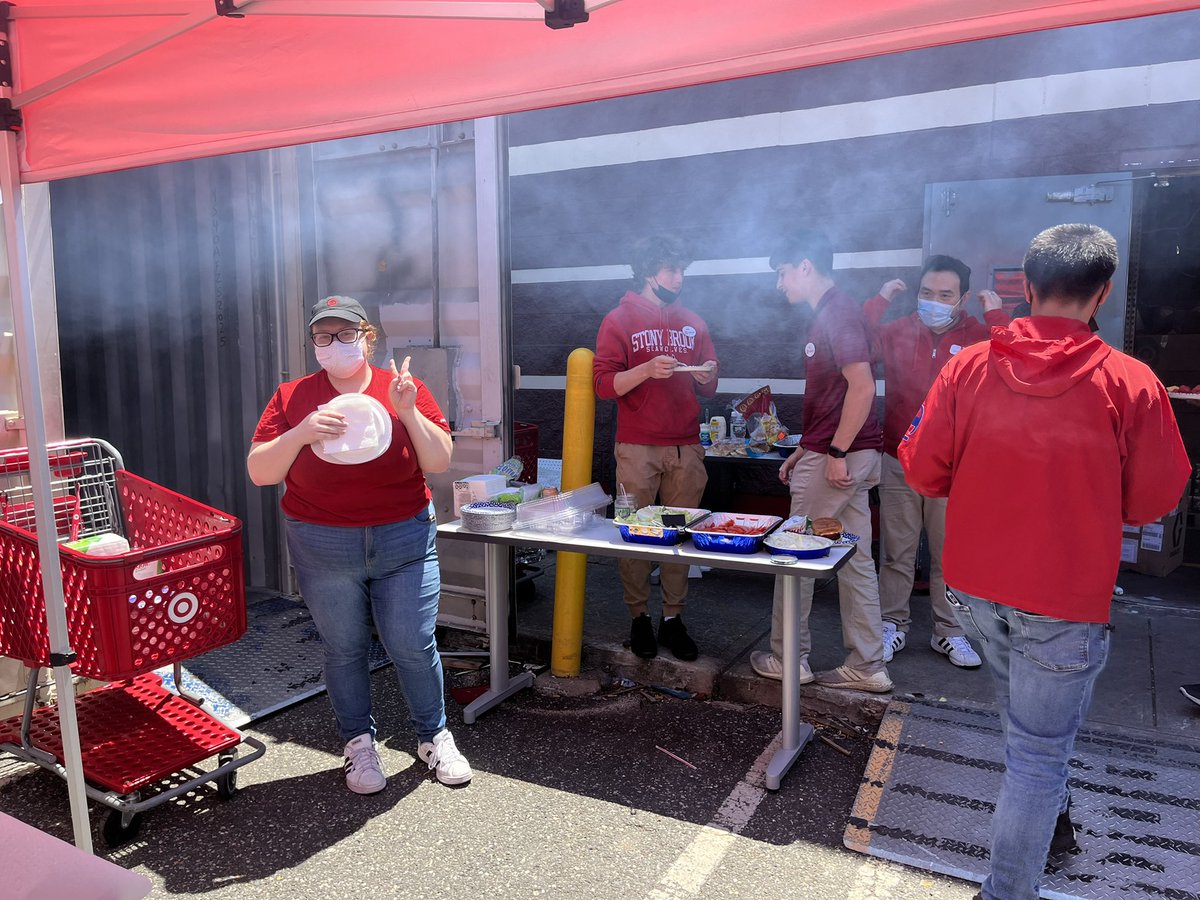 flipitwith's tweet photo. 4th of July BBQ at Target Hicksville T-1885.
Had so much fun 🤩 supporting. Thank you team for a memorable team day !!! Special shout out to THE ETL’s Suhki - Chris - Matt - Steph - Dan &amp; SD Jenny https://t.co/a962TzTtpN