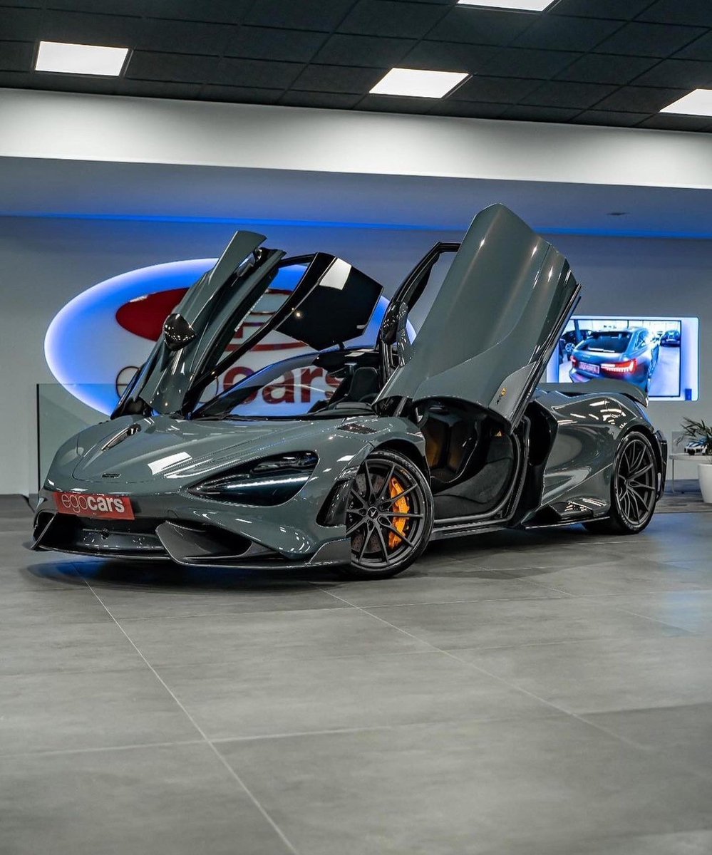 WorldWideCarsTM's tweet photo. McLaren 765LT with Senna seats 😳 https://t.co/rfeyRosJ9u