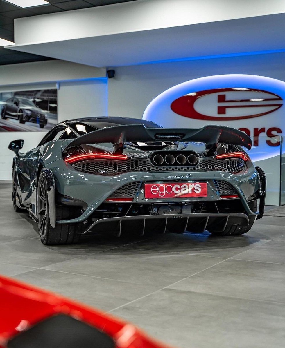 WorldWideCarsTM's tweet photo. McLaren 765LT with Senna seats 😳 https://t.co/rfeyRosJ9u