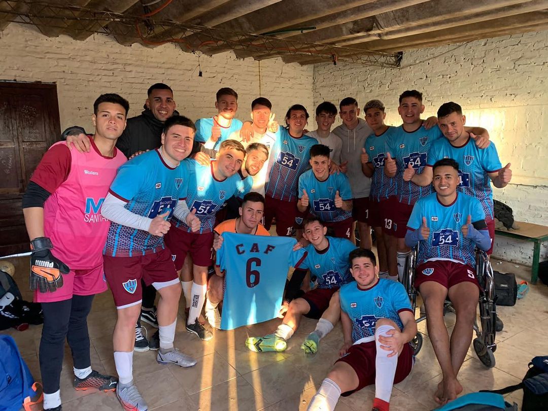 Fútbol: gran presente de la Primera ⚽️ - cafisherton.com/futbol-gran-pr…