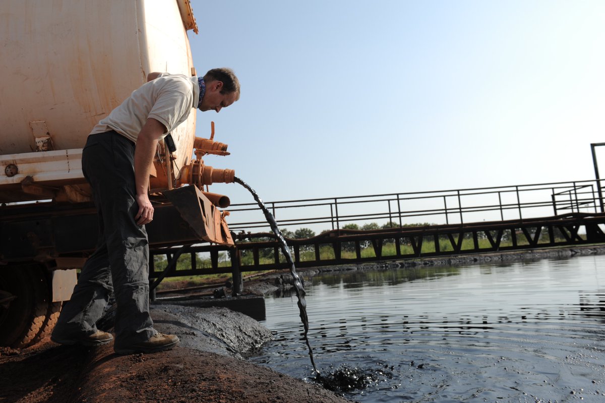 South Sudan is the leading oil producing country in East Africa. But the oil is not a blessing but a curse. Over approx. 600,000 people in South Sudan suffer from the pollution of their drinking water by the oil industry.