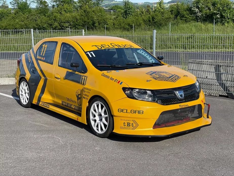 AuthentichParts's tweet photo. Sedã especial traz o 2.0 aspirado, mas com 220 cv, além de câmbio manual e carroceria de fibra de vidro, veja noticia completa: #Renault #RenaultBrasil #RenaultLogan #Logan #MotorRS #Sandero
https://t.co/npQGHdUCDR https://t.co/NrX6kP93EU