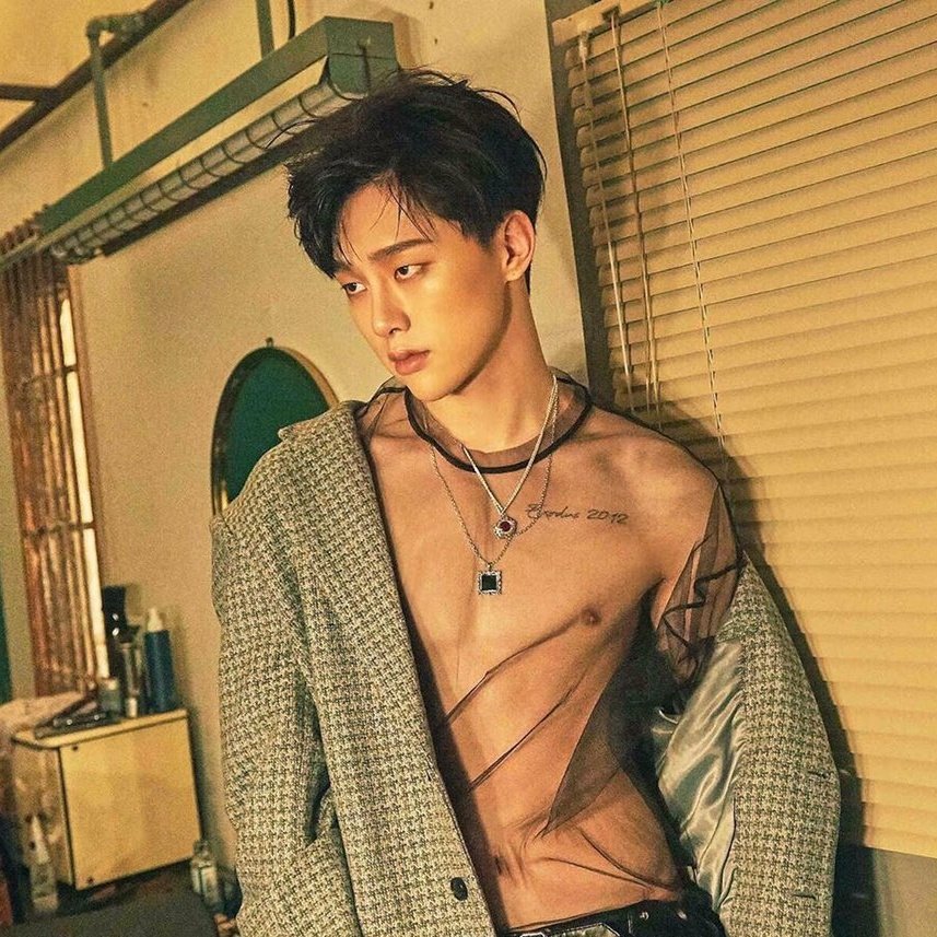iconickpopboys's tweet photo. 1277. HyunBin (VIINI) / Soloist https://t.co/KHylujh0uB