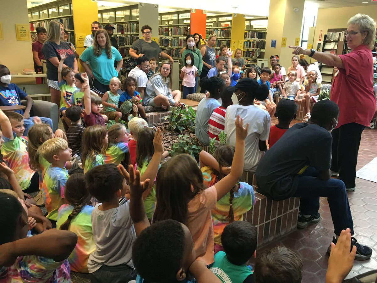 MGRLibraries's tweet photo. We had a turtle-y amazing time with our special guests from the museum of arts and sciences! #MoreAtMAS #MASMacon https://t.co/Iu0uMZRnQ9
