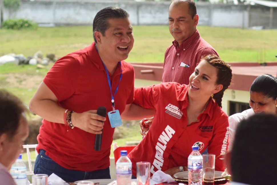 Marlon_RamirezM's tweet photo. Desde #Veracruz, felicito por su cumpleaños🎂 a nuestra Secretaria General, @caroviggiano; mi abrazo y mis mejores deseos para este nuevo año de vida que inicia. 

¡Qué pase un extraordinario día! https://t.co/DY1BMf0dHe