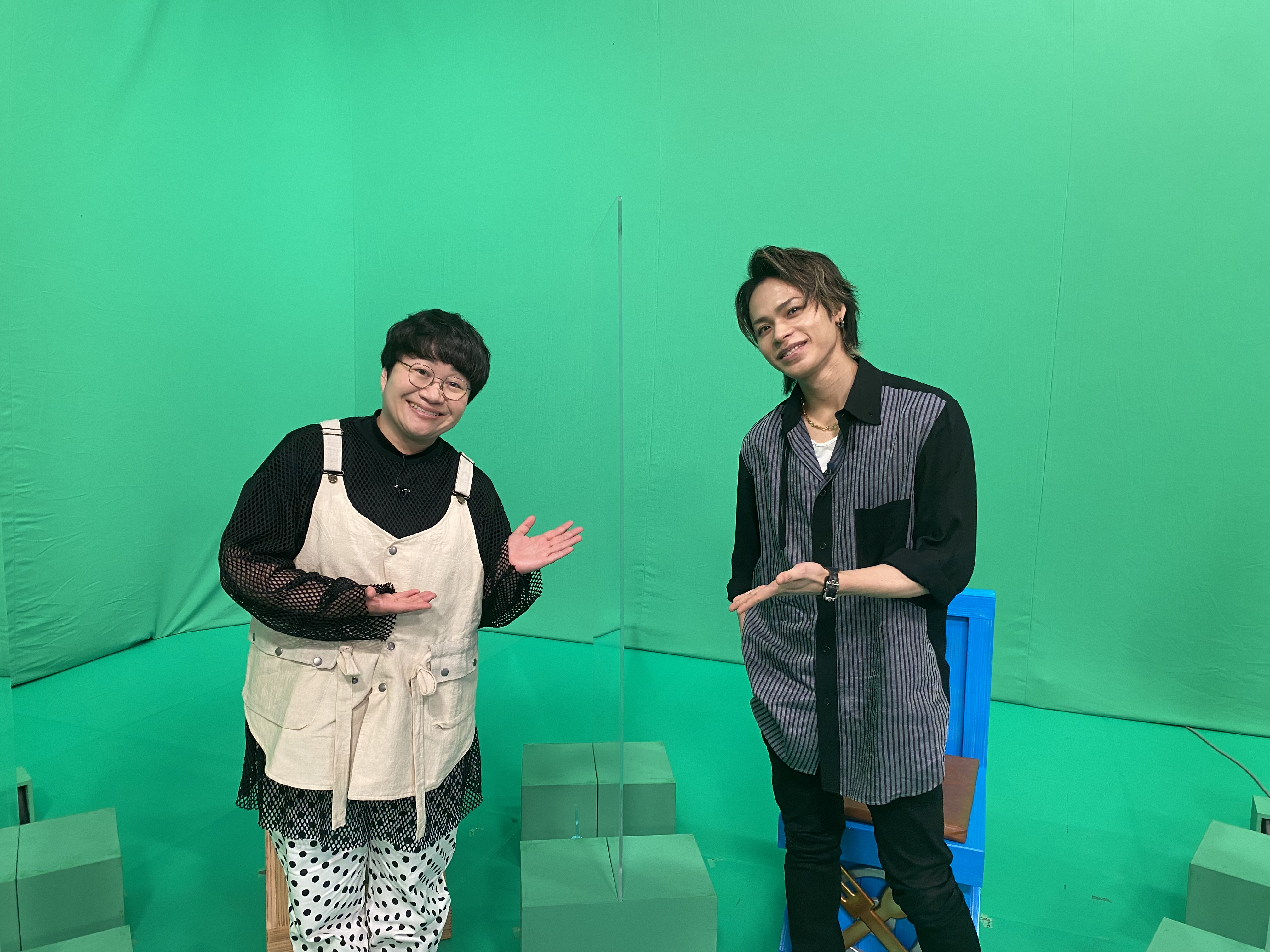 FW_shOKaAAAcLjv?format=jpg&name=4096x409