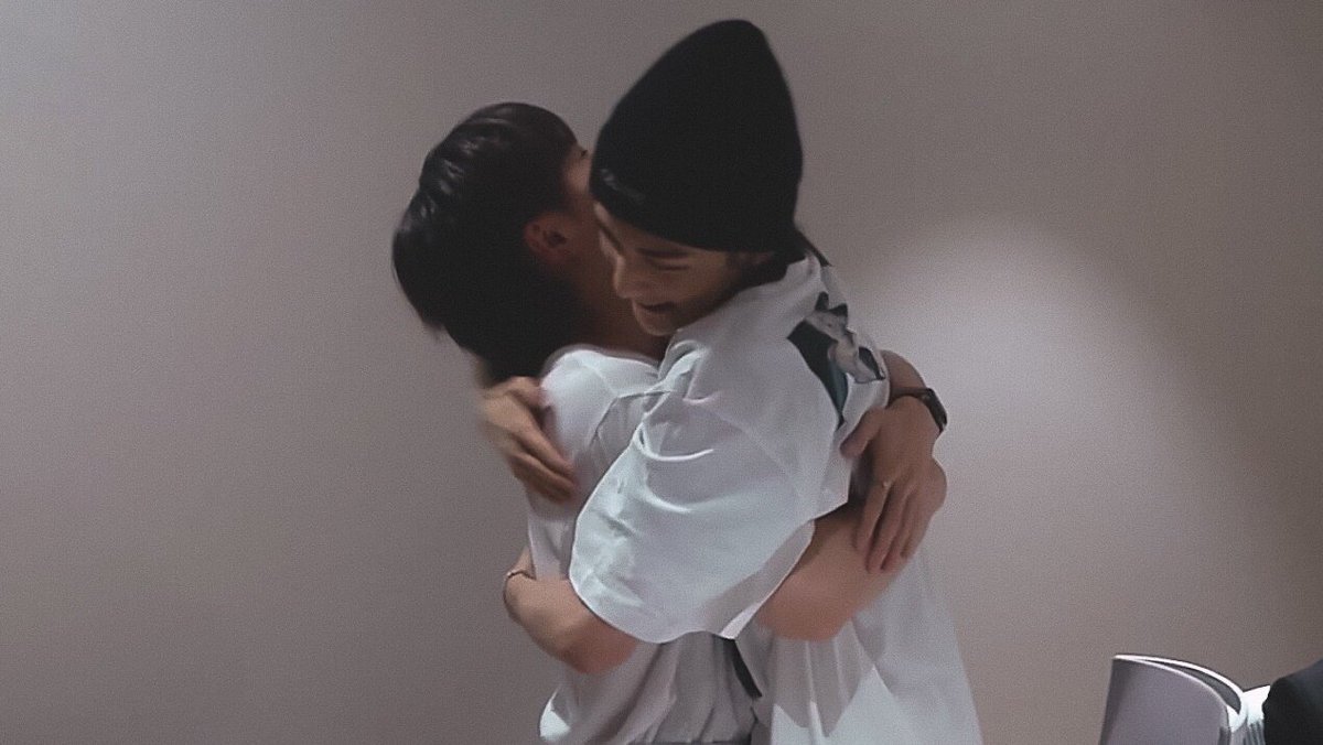 ᅠ

                                           xoxo.