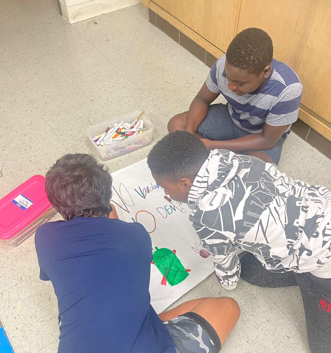EMcNeil07's tweet photo. These 7th grade students read an article about how graffiti affects our communities.  They were tasked with creating artifacts to help explain their position on how they feel about graffiti. @D161Supe #flossmoorsd161 https://t.co/LnEjd1RbYe