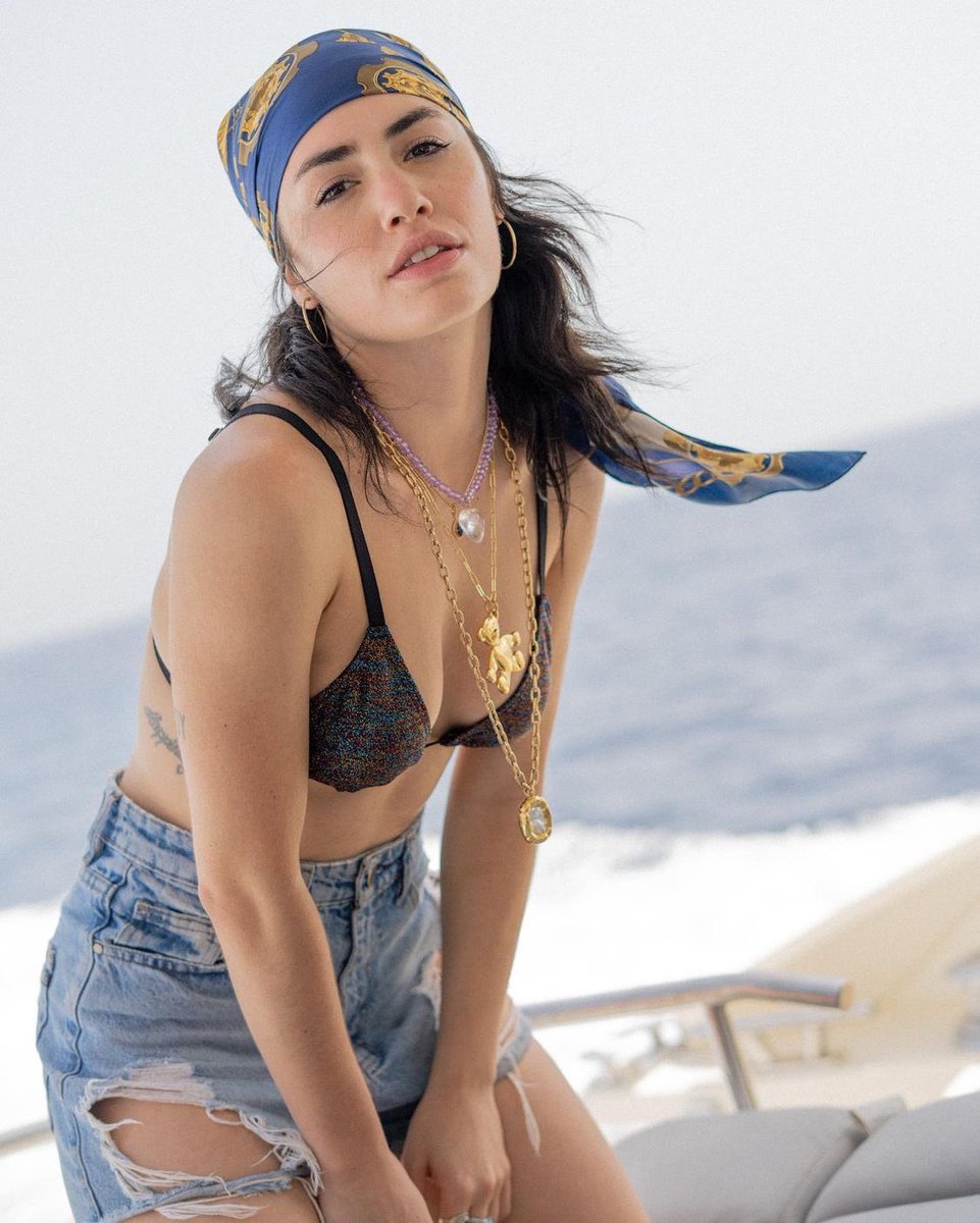 hdlaliter's tweet photo. Lali Esposito, naturally 💙 https://t.co/vQCMEgIf16
