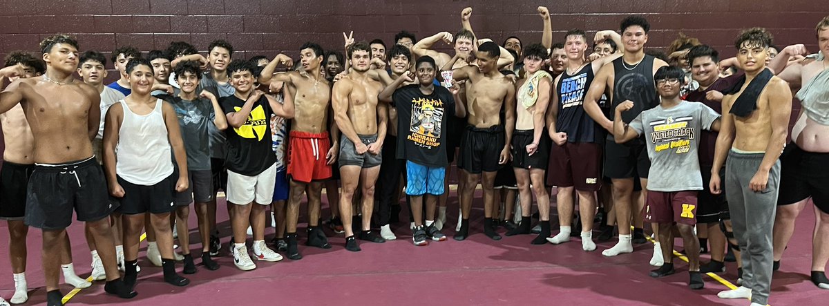 🚨KERMIT🚨
My boy, Marcus Baeza, brought the JUICE today and earned the juice pouch! 
While every other program in the state is at home we WORKING IN KERMIT! 
#BringTheSting