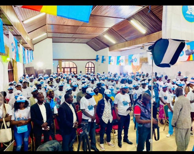 ugenzephyrin's tweet photo. Butembo dans les mains de nos 2 jeunes leaders les adhésions massifs prennent un élan de gloire à l'est de la RDC, Bravo à @PrMatofali et @FKimwanga, ensemble on est fort. https://t.co/26eZY1xCvj