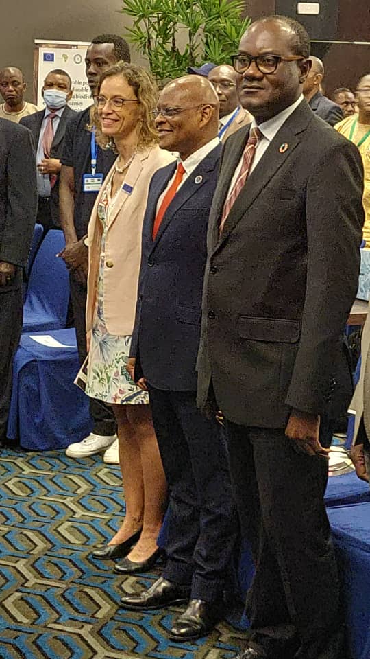 pais_rosario's tweet photo. #AnniversaireEcofac
Lors du discours de clôture de la Journée spéciale 30e anniversaire #ECOFAC en présence du Ministre Délégué des #EauxetForêts et du Président de la Commission #CEEAC. https://t.co/n5Y8Yke1xY