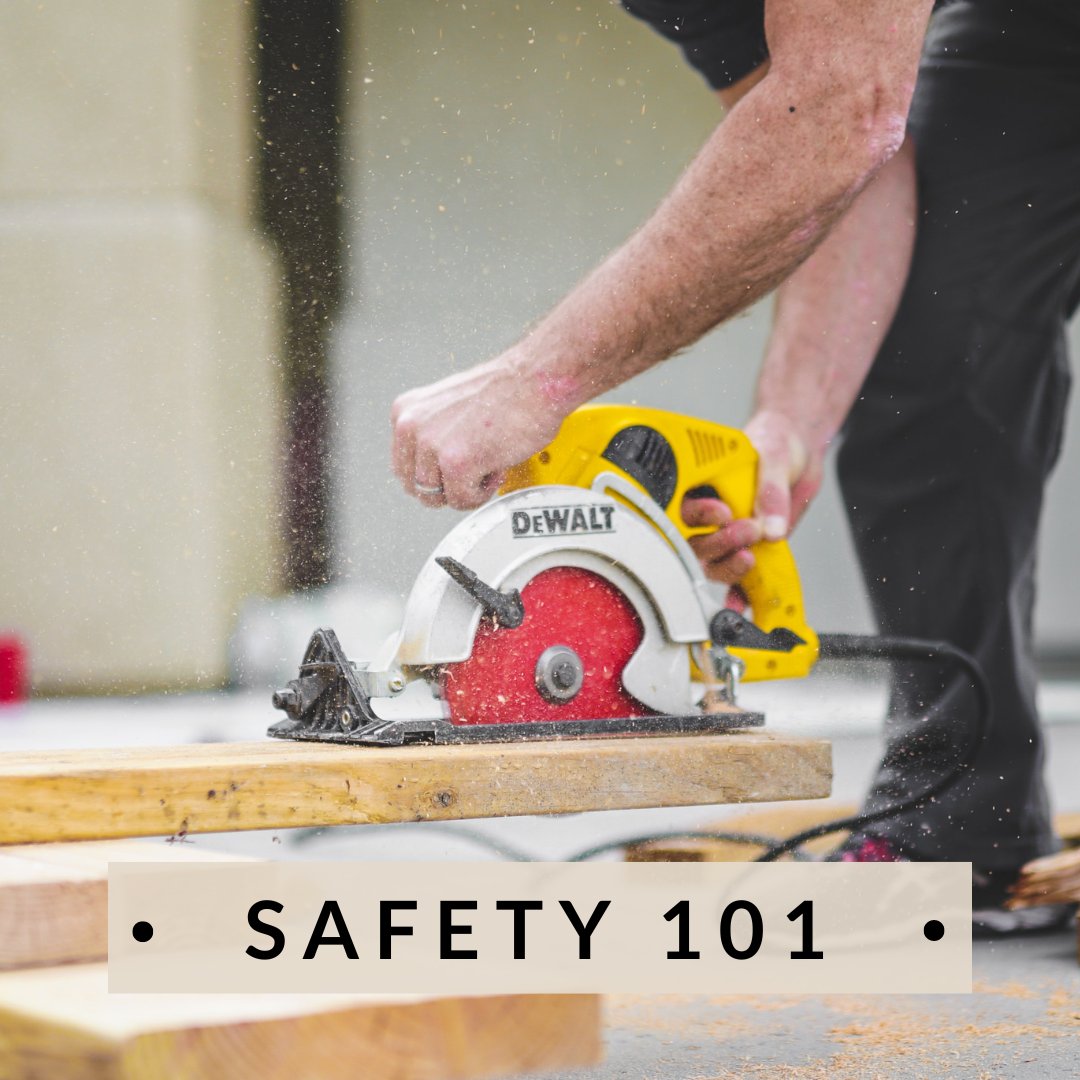 Always turn off the power before changing a saw blade to ensure safety. #woodworker #home #safety101