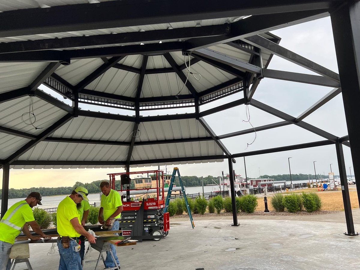 Putting the final touches on the Rotary pavilion this morning at Nipper Park. #hannibalparks #hannibalproud #rotary