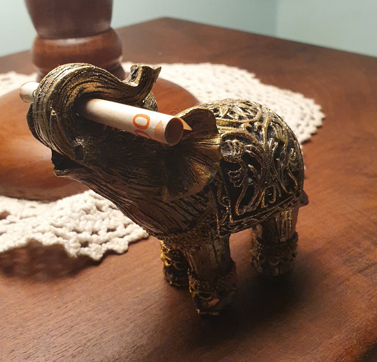 Y yo echandole la culpa al elefante recién caigo en el billete que le puse