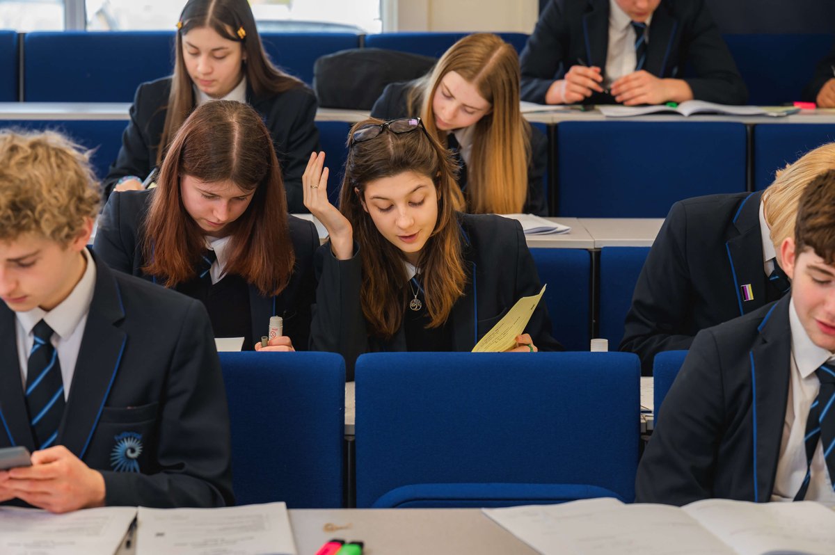 We know there are many challenges in the education sector. Here are some key issues that most schools face, and what we do as an education recruitment agency to help tackle them together visionforeducation.co.uk/library/challe…