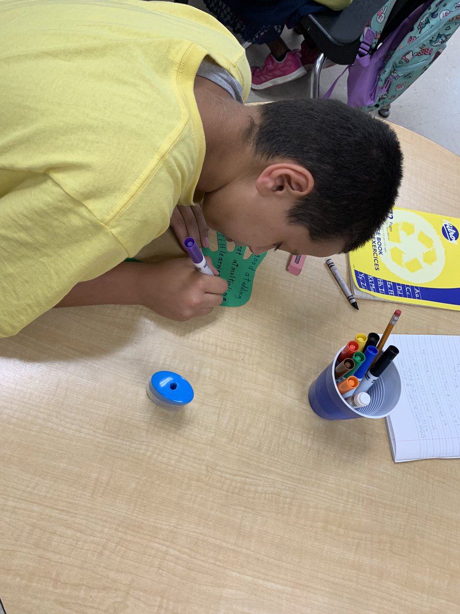 msbernalkeren's tweet photo. “I am helpful”✨“I am good at adding”✨“I am learning from my mistakes”✨
#GrowthMindset for Math and #PositiveStatements about ourselves. S’s wrote down things they love about themselves and what they are good at in #math or what they want to get better at #GECDSBSLP2022 https://t.co/3qhpqkay4o