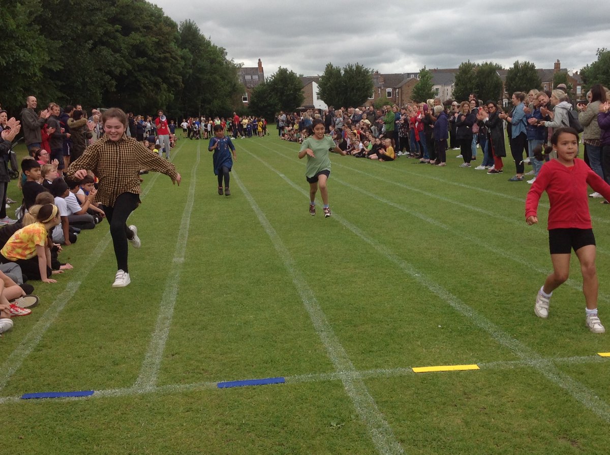 UrmstonPrimary's tweet photo. UPS Sports Day. #teamproud #teamhappy #teamresilient #teamresponsible #teamrespectful #teamkind https://t.co/bxAW58vF1O