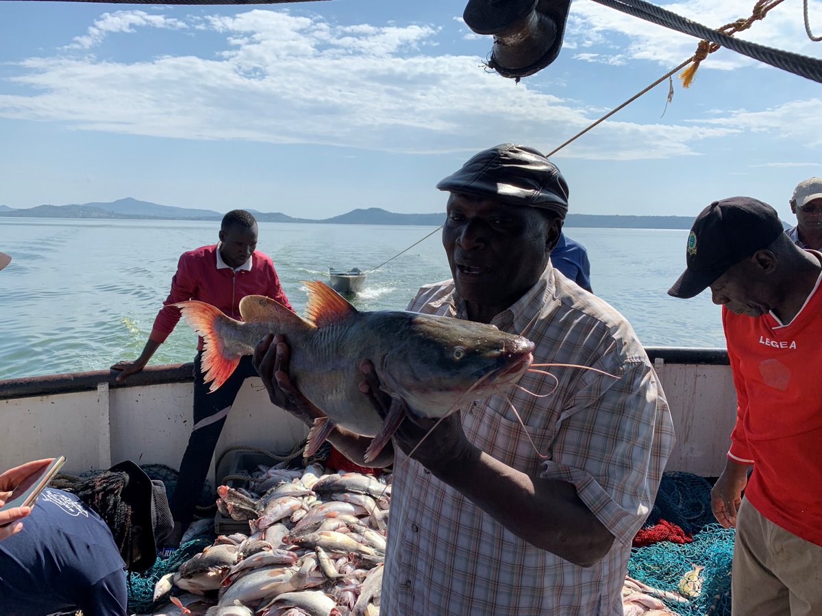 McKayGLIER's tweet photo. Humbled by the generosity of the Kenyan students/faculty in our @NSF #ASI cohort. They made us feel welcome and shared local knowledge of the lake. An incredible experience for our group. Hoping this fuels a life-long passion to work reciprocally to promote healthy #GreatLakes. https://t.co/AIMKJQzNXG