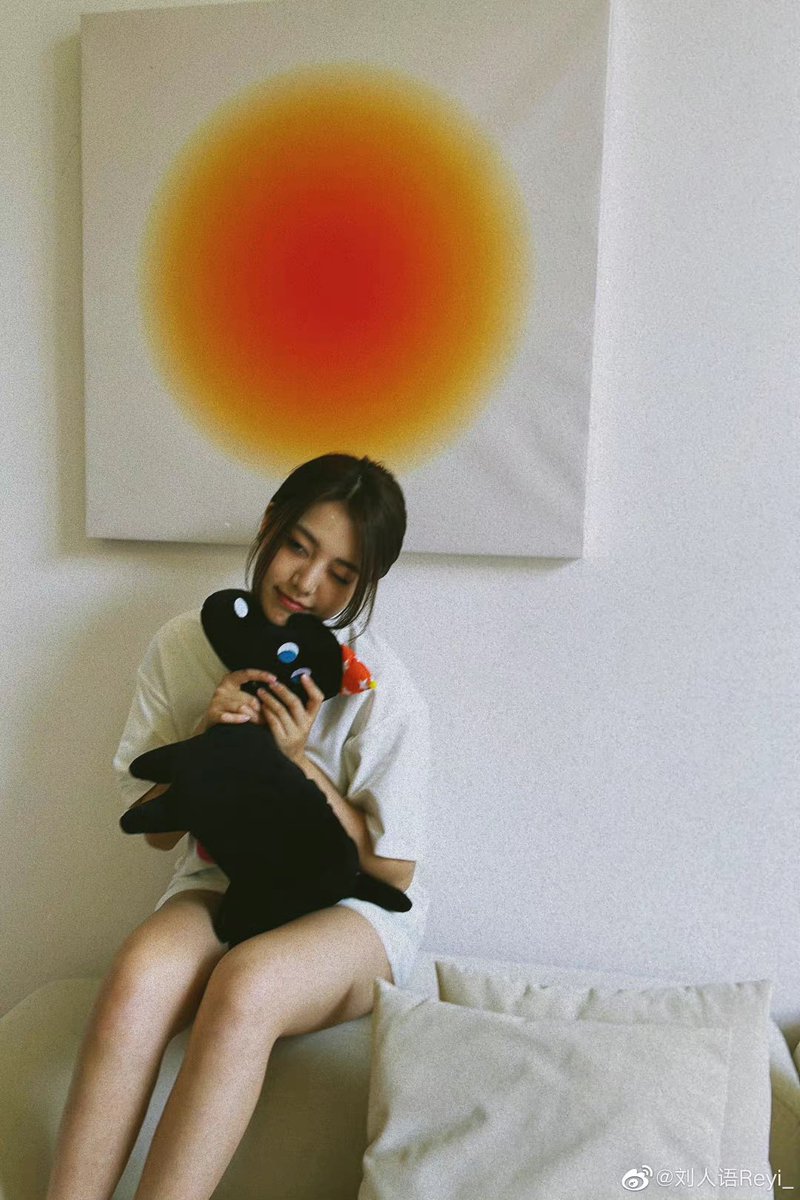 reyiarchive's tweet photo. 📸 220629 Reyi Weibo Update #刘人语 #REYI #LIURENYU https://t.co/CLQZzGOfw3