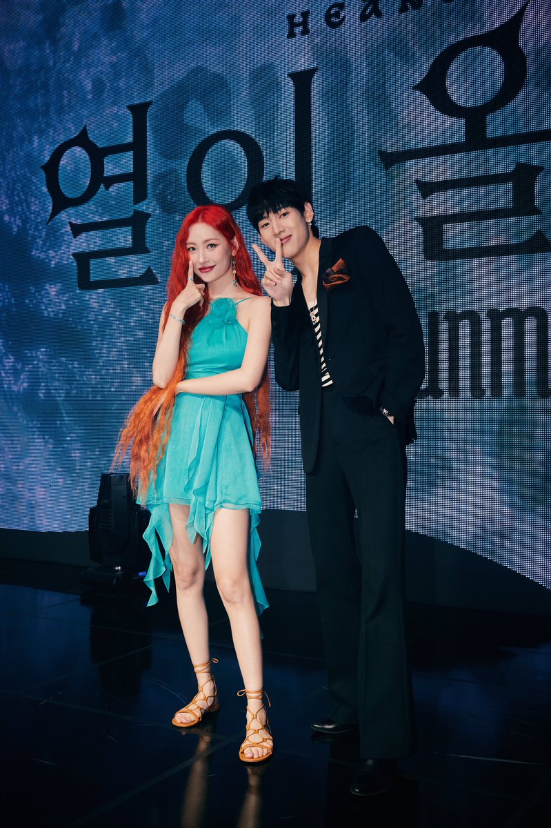 official_sunmi_ tweet picture