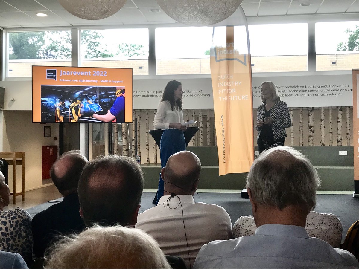 Veel “oude” bekenden biij jaarevent ⁦<a href="/IndustrySmart/">Smart Industry</a>⁩   ⁦@TechportCampus⁩ is erbij.