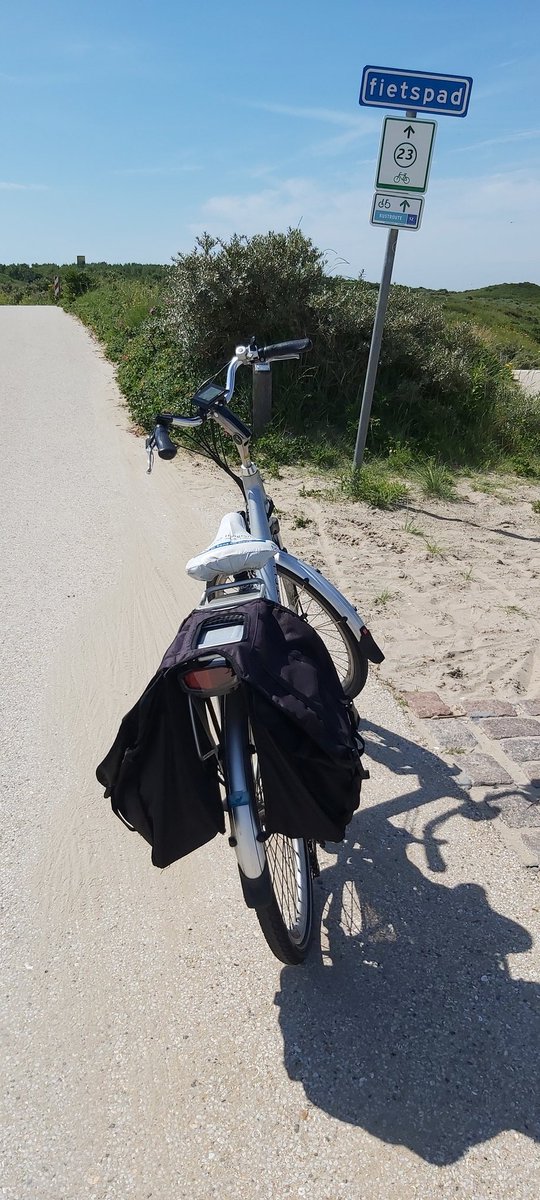 kgrootlandeweer's tweet photo. I cycled in memory of Emily today, supporting her amazing charity https://t.co/e5rI5sVkce Sunflower Run 2022
Please donate, your contributions will help support the wonderful work the charity does #sunflowerrun #sunflowerwalk #sunflowercycle ❤ https://t.co/lw6GyQK08Y