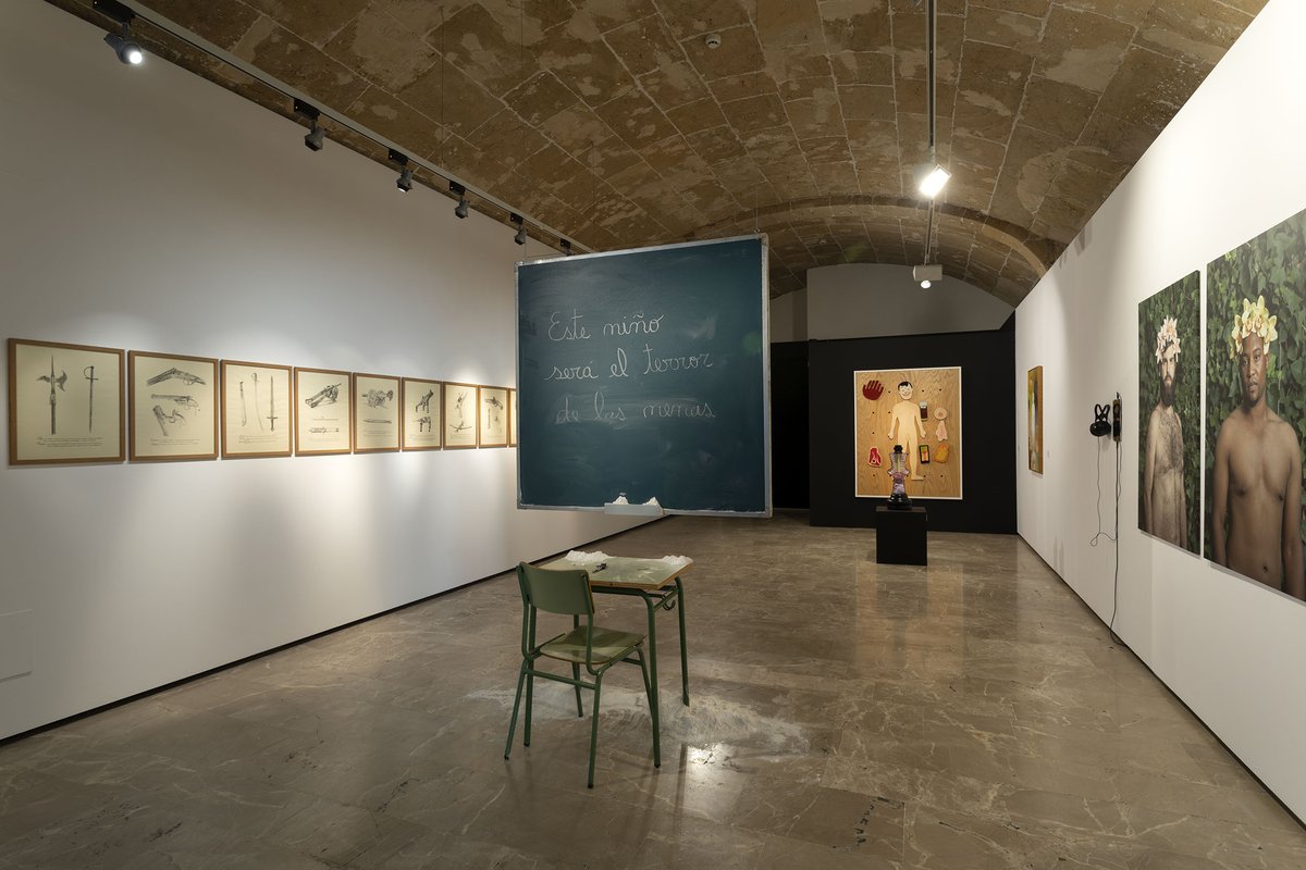 csolleric's tweet photo. 𝑳'𝒖𝒍𝒍 𝒅𝒆𝒔𝒂𝒓𝒎𝒂𝒕, a cura de @nerea_ubieto  

Exposició col·lectiva amb: Núria Güell, Olalla GOmez Valdericeda, Valeria Andrade, ReginaJose Galindo, David Martin, Marta Pujades, Arantxa Boyero, Cristina Lucas, Shoja Azari.

Data clausura: 31 de juliol

📸 @XiscoBonnín https://t.co/3IcYuwNwyO