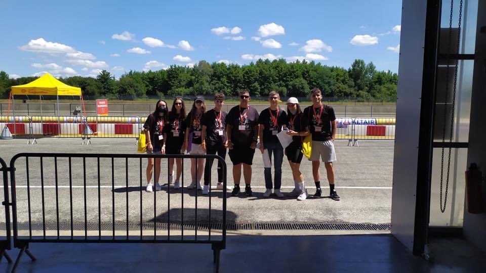 LINCEIESJANDULA's tweet photo. 🏎️ Hoy hemos llegado al circuito de Nogaro. Tras registrarnos, hemos montado nuestro taller y luego nuestro campamento en el camping.
👉El Lince ha quedado preparado para intentar que mañana miércoles a partir de las 8:00 pueda superar las Inspecciones Técnicas. https://t.co/om1fBKHDBR