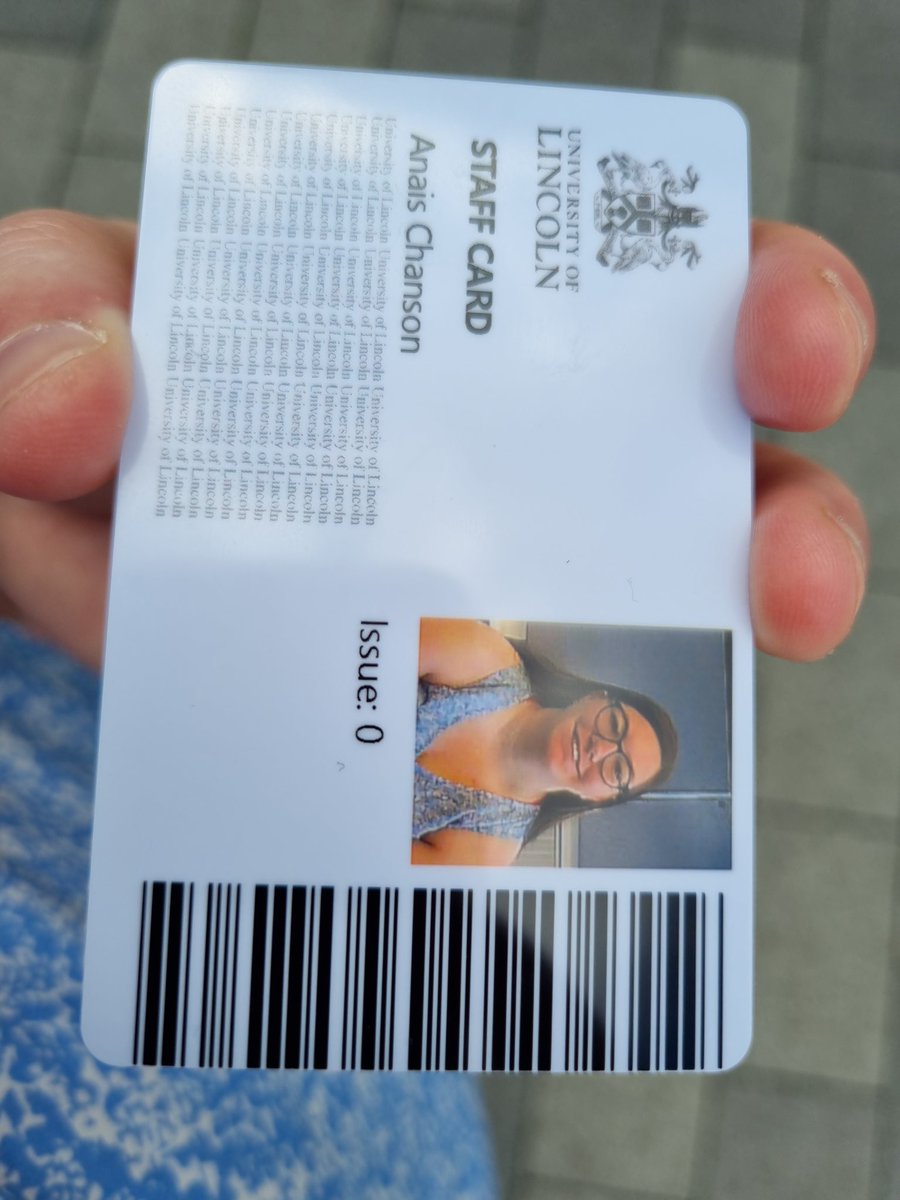 AnaisChanson's tweet photo. I'm officially starting my postdoc today! https://t.co/fK0XdCYagE