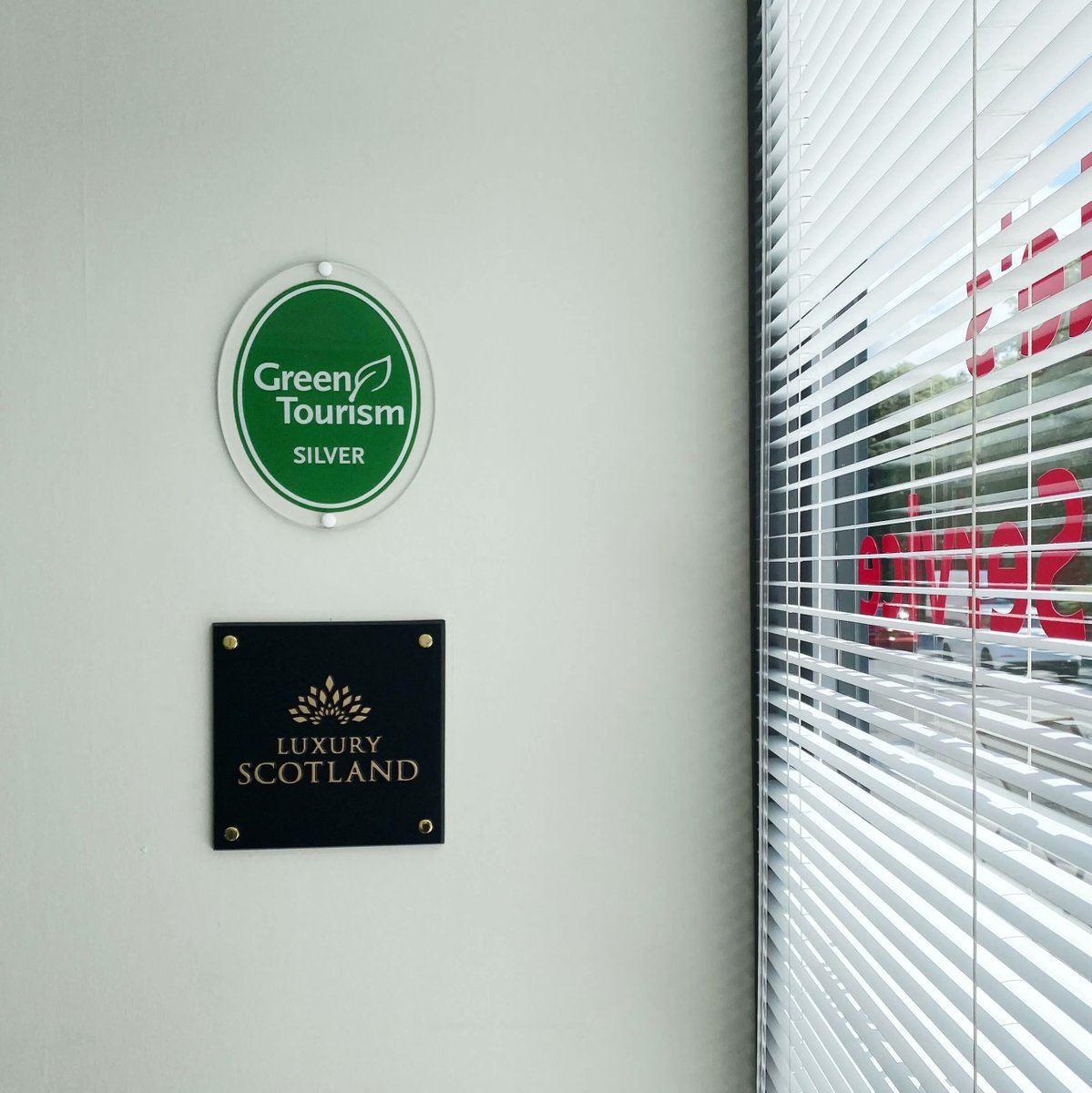 We received our @GreenTourism Award plaque and here it is, looking very handsome beside @luxuryscotland, in our Glasgow office. We were thrilled to be awarded Silver earlier this year in recognition of our #sustainable approach to business. Read more here: buff.ly/3uxksxQ