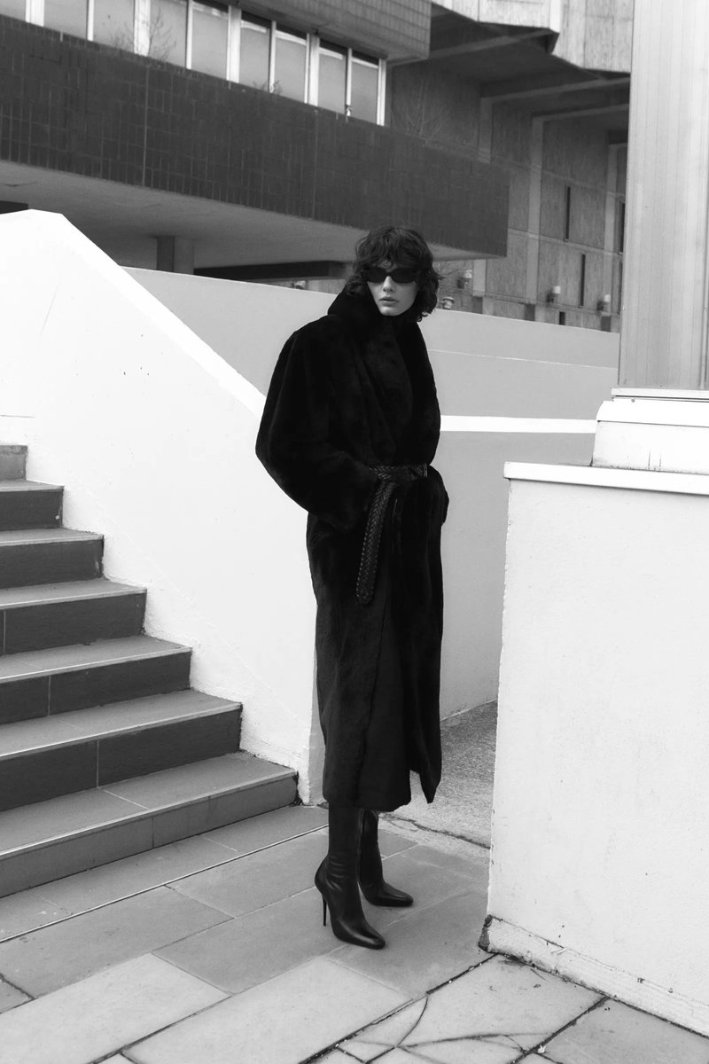 IMGmodels's tweet photo. Sihana unveil’s #SaintLaurent’s #PreFall22 collection. https://t.co/Buetfy8OUB