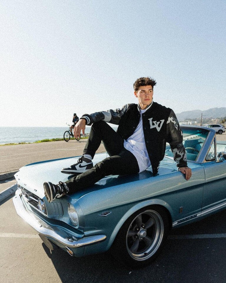 Wild Stat of the Day: Gen Z is MUCH more likely to buy a luxury car than any other generation

Likelihood of car purchase being a luxury model:  

▫️ Gen Z - 39%
▫️ Millennials - 29%
▫️ Gen X - 27%
▫️ Boomers - 12% 

The TikTok effect on Gen Z car buyers is WILD 🤯🤯 

<a href="/CDKGlobal/">CDK Global</a>