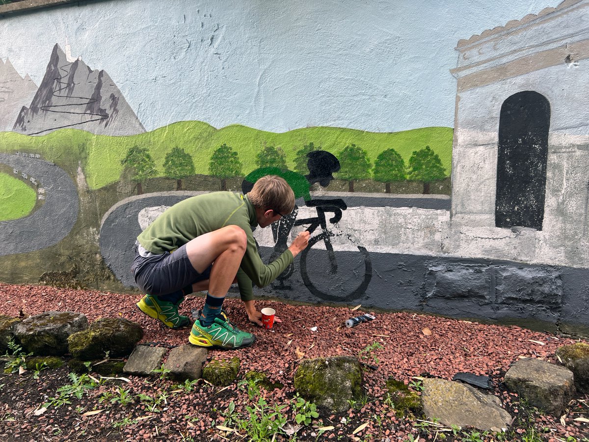 Mural artwork #Otley ahead of tonight's @otleycycleraces @visitotley @OtleyCouncil 6pm start I understand #BritishCycling