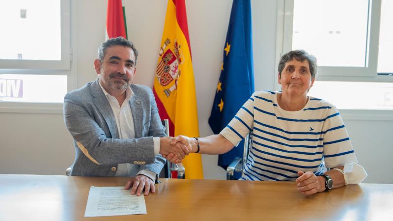 #Treviana dispondrá de un mejor servicio de distribución de agua potable. Firmamos un convenio de colaboración para solucionar los problemas de abastecimiento, asumiendo el 85% de la obra
actualidad.larioja.org/noticia?n=not-…