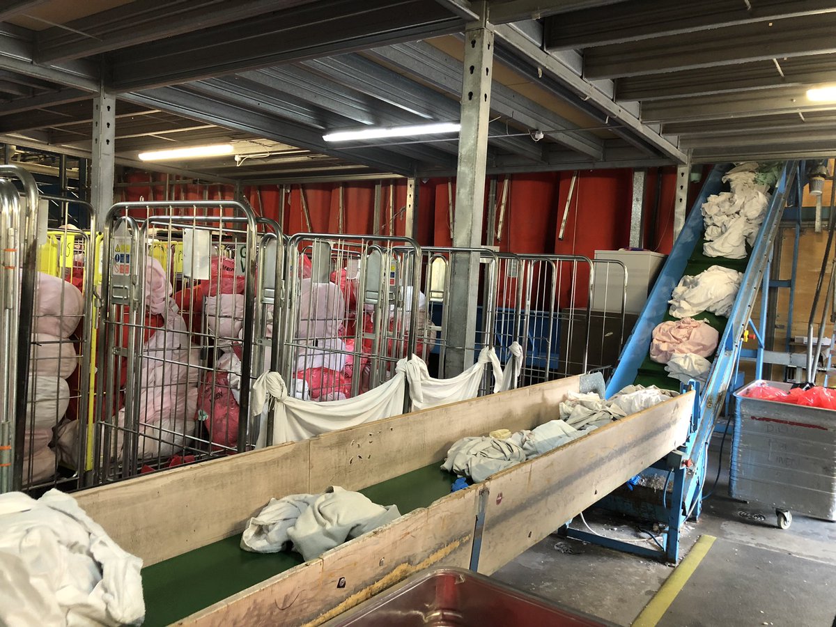 DeepannitaBhat2's tweet photo. Brilliant insightful tour of the Landry services at the Grange. Cleaning, decontaminating and dispensing at an industrial scale. Providing an essential service for 20 hospitals in Wales @HIS_infection https://t.co/8kcA1wFOkc