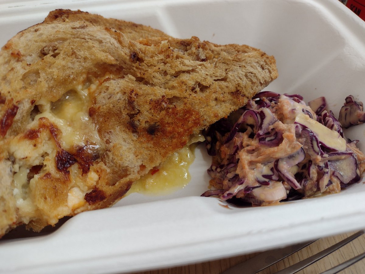 BuzzSheffield's tweet photo. Well that was gorgeous @BlendKitchen Thank you! #notyourordinarytoastie #food  #Sheffieldissuper https://t.co/w2OYr4uCx5