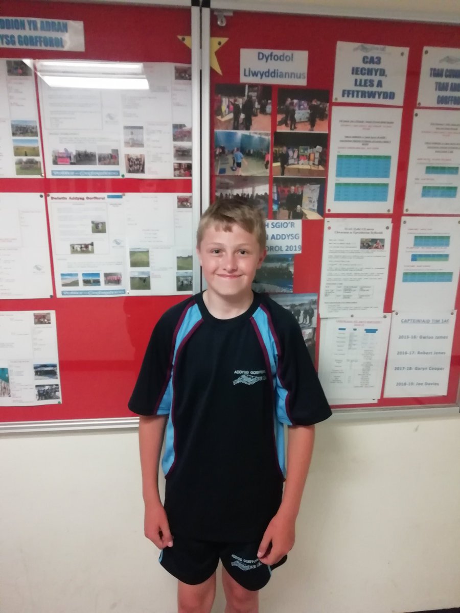 AGBryntawe's tweet photo. Llonyfarchiadau mawr i James Moul a wnaeth gynrychioli tim criced De Cymru wythnos yma. Arbenning James!! 🏏🏏 #adranbalch https://t.co/wmj8QjzMfQ