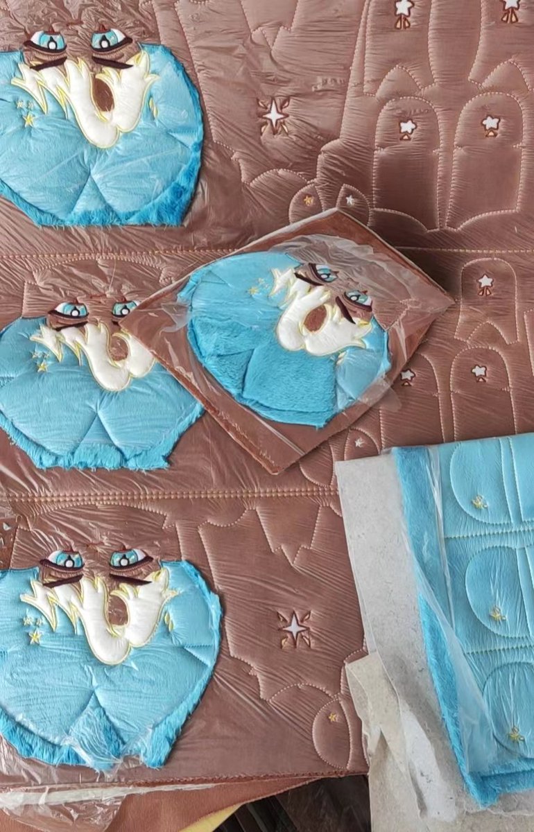 DRS_Som's tweet photo. 불량분 제작중입니다^^
(라떼냥은 파도곰 봉제 후 면피작업 들어갑니다) https://t.co/4UU1LlR2JZ