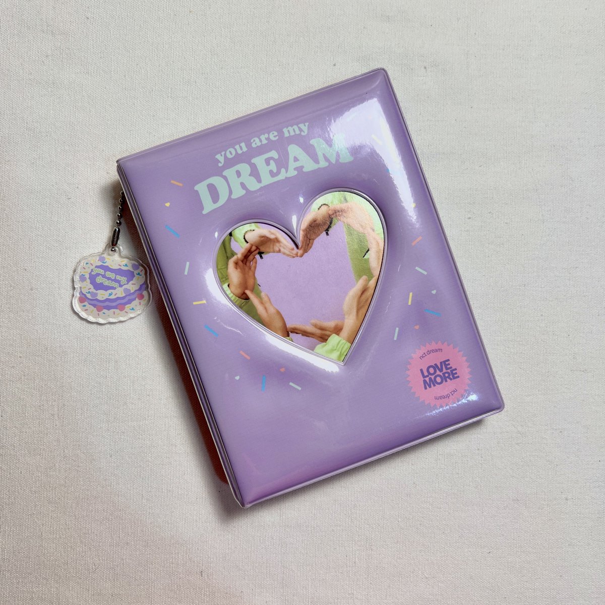 ipagbilee's tweet photo. wts lfb ph pls help rt!

you are my dream 2p jumbo collect book — ₱700
*keyring included

on hand
8/10 condition*
can fit up to 80 photocards
pocket size: 70 x 100 mm
prio payo

rcbyt, reply/dm to claim :) https://t.co/rdmRX2J1rl
