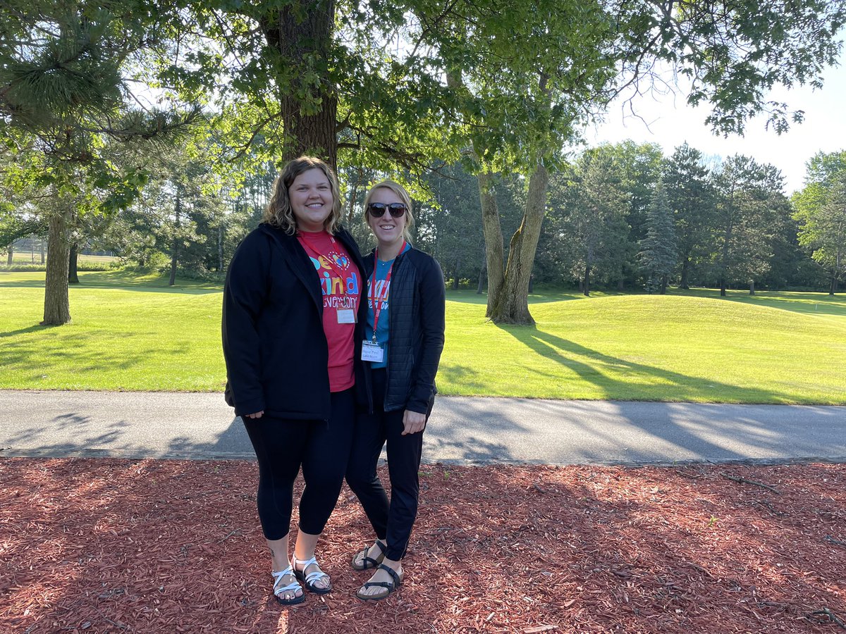 MissFinn tweet media