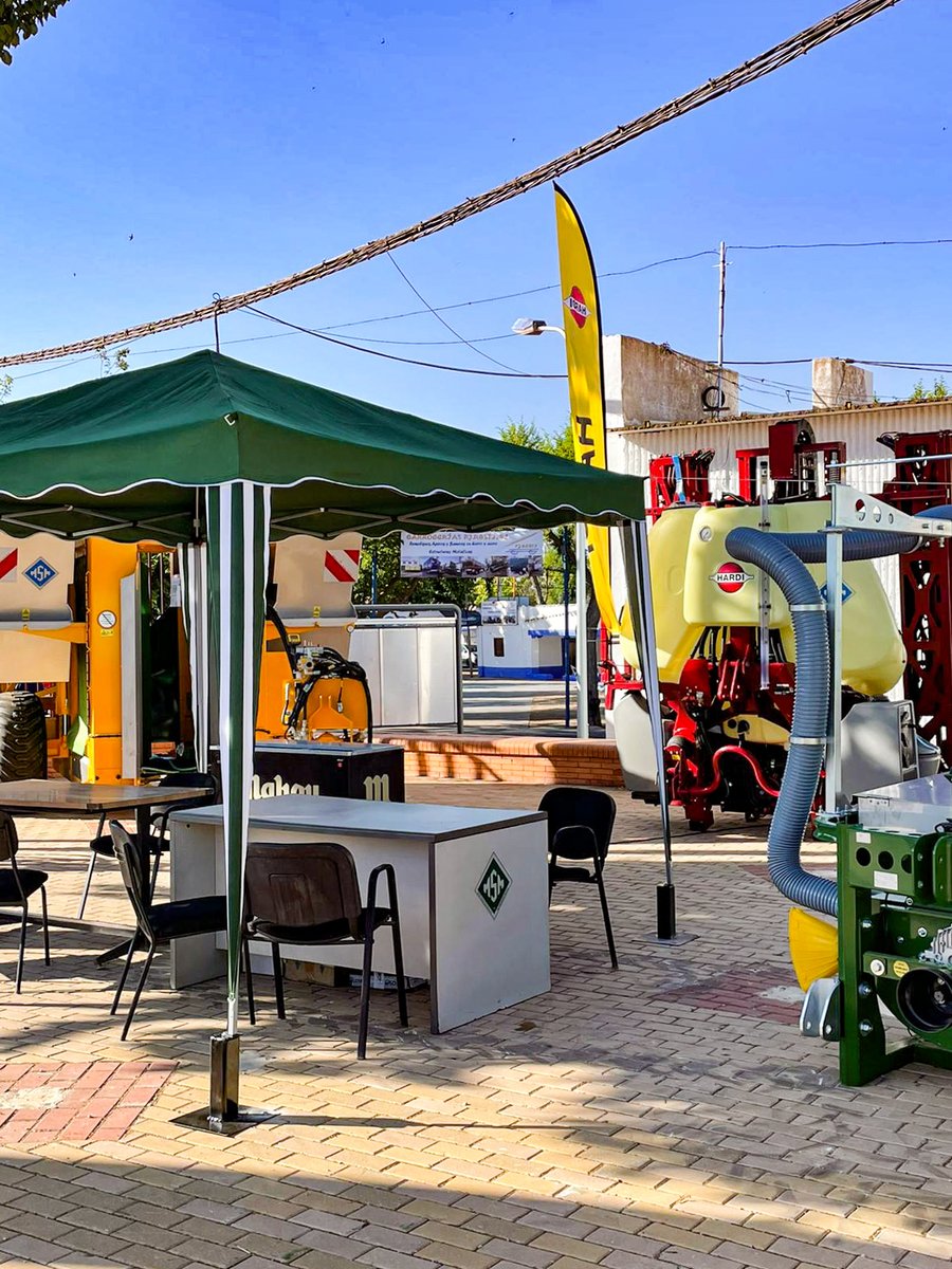 hardimistblower's tweet photo. 📣📣📣 Ya estamos en la Feria Nacional del Campo de Manzanares, Fercam 🚜.

Te esperamos desde hoy hasta el 3 de julio representados por nuestros distribuidores Maquinaria y Reparaciones Roncero y Talleres Marsemar  para mostrarte nuestros atomizadores y pulverizadores 💪 https://t.co/SYkhpJIYuP