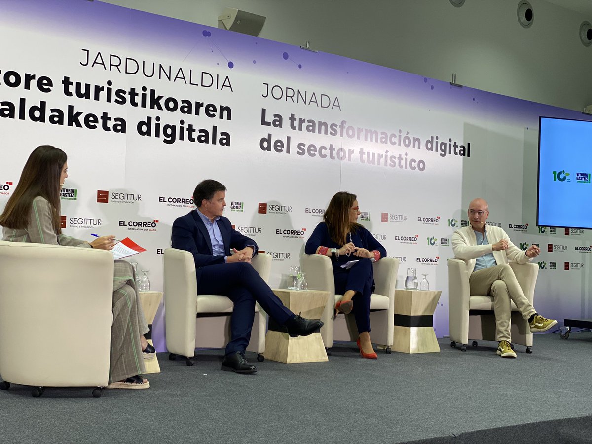 Eneko Ibarnia <a href="/Abae_viajes/">ABAE Agencias de Viaje de Álava</a> asegura en #jornadadigitalizacion <a href="/SEGITTUR/">SEGITTUR</a> <a href="/elcorreo_com/">El Correo</a> que las agencias de viajes se han digitalizado no por concienciación sino por imposición.